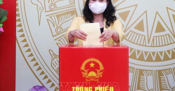 Phó Chủ tịch nước Võ Thị Ánh Xuân bầu cử tại thành phố Long Xuyên, tỉnh An Giang