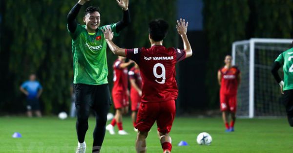 Thủ môn Đặng Văn Lâm bị loại khỏi đội tuyển Việt Nam