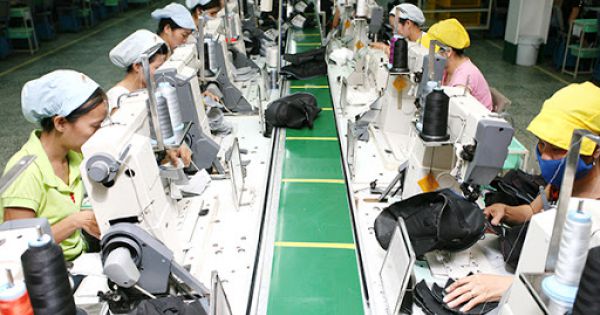 Nhà máy 800 công nhân ở Sài Gòn được dỡ phong toả