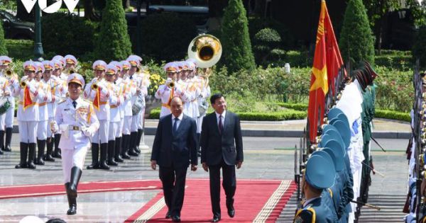Chủ tịch nước và phu nhân chủ trì lễ đón chính thức Tổng Bí thư, Chủ tịch nước Lào