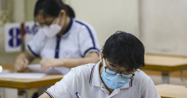 Dừng hai điểm thi THPT tại Phú Yên do nghi ngờ nhiều thí sinh mắc Covid-19