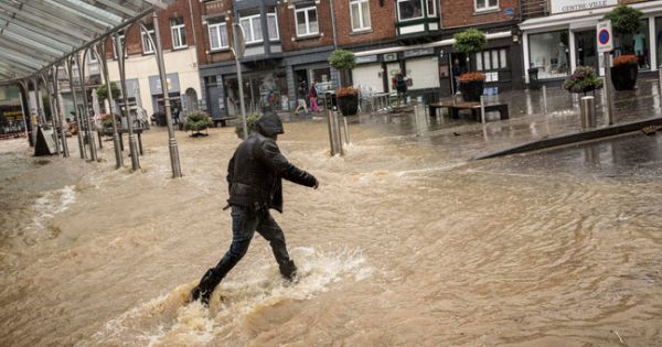 Lũ lụt nghiêm trọng hoành hành Tây và Trung Âu