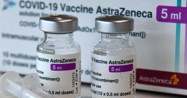 Gần 600.000 liều vaccine AstraZeneca về đến Việt Nam