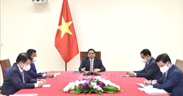 Thủ tướng điện đàm với Tổng giám đốc AstraZeneca, thúc đẩy đưa vaccine về Việt Nam