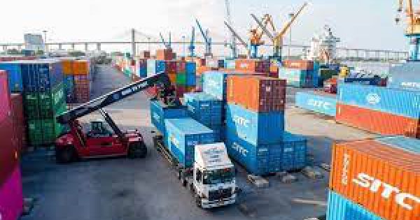 Đề nghị doanh nghiệp cảng biển không tăng giá dịch vụ giữa dịch COVID-19