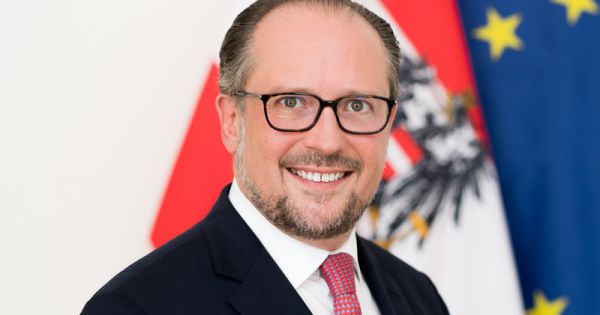 Ngoại trưởng Áo được đề cử kế nhiệm Thủ tướng Sebastian Kurz