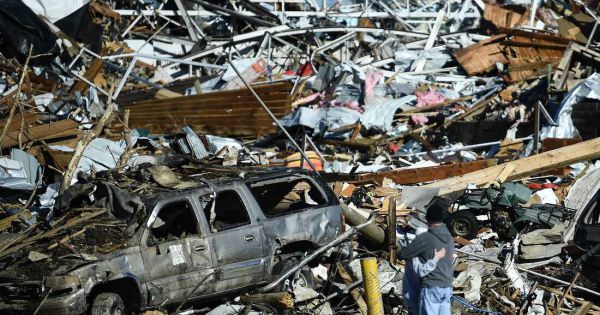 Mỹ khẩn trương tìm kiếm người mất tích trong thảm họa lốc xoáy