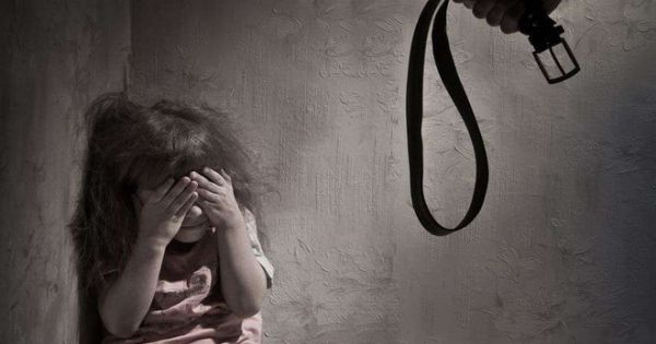 TP.HCM bắt khẩn cấp dì ghẻ bạo hành bé 8 tuổi dẫn đến tử vong
