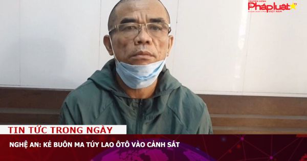 Nghệ An: Kẻ buôn ma túy lao ôtô vào cảnh sát