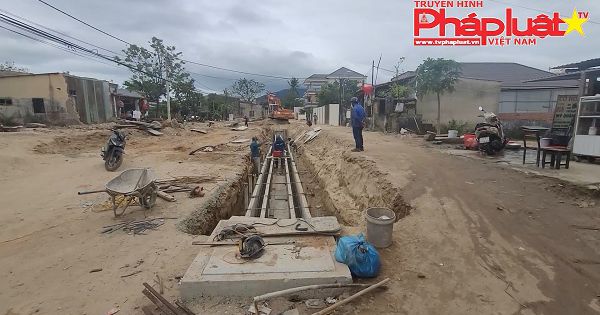 Đà Nẵng: Nhà thầu thi công kém chất lượng, vật liệu ngổn ngang trên đường Chính Hữu