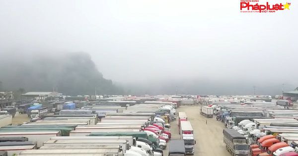 Lạng Sơn: Hàng nghìn xe hàng ùn tắc chờ xuất khẩu sang Trung Quốc