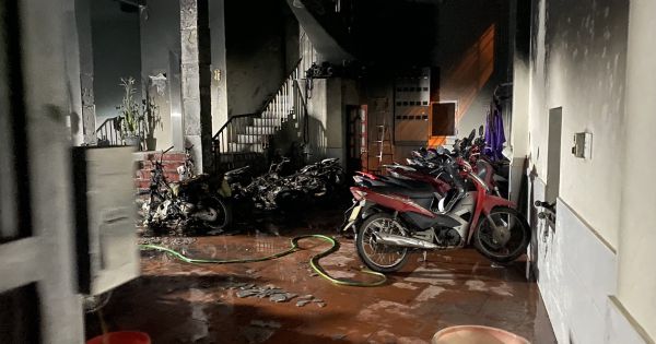 Hà Nội: Cháy nhà 7 tầng, 5 người thương vong