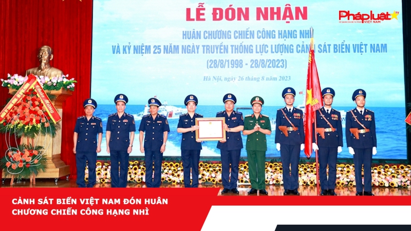 Cảnh sát Biển Việt Nam đón Huân chương Chiến công hạng Nhì