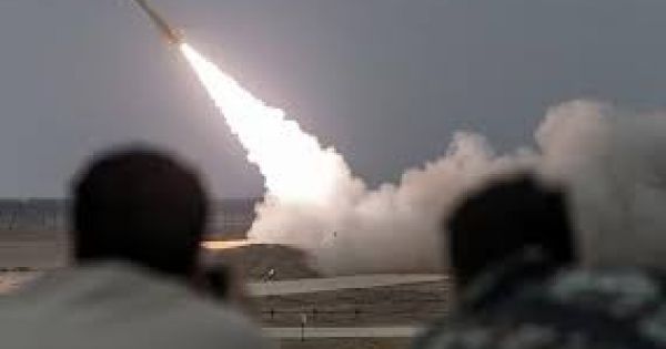 IRAN: Thử tên lửa khả năng mang đầu đạn hạt nhân