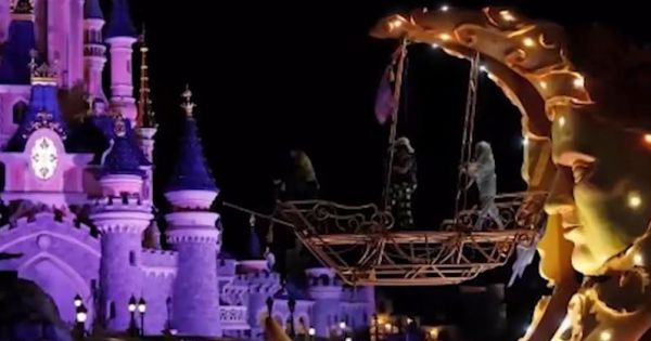 Khám phá các công viên Disneyland lừng danh của Paris