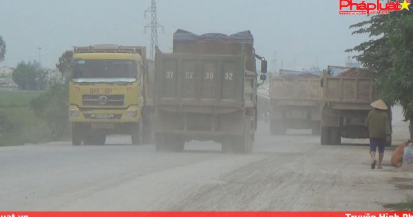 Nghệ An: Người dân bất an vì xe chở đất gây bụi bẩn, ô nhiễm môi trường