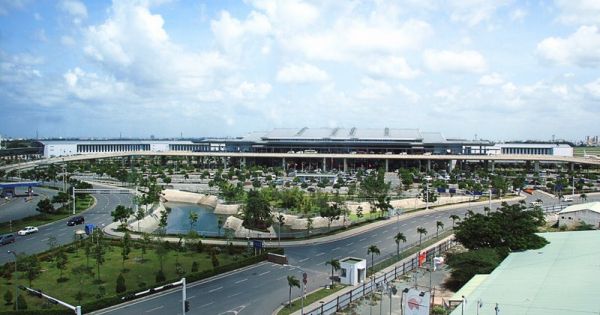 Nỗ lực “giải cứu” sân bay Tân Sơn Nhất