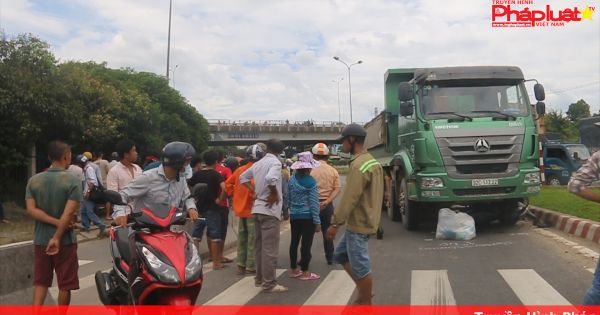 Đà Nẵng: Hai mẹ con chết thảm dưới gầm xe tải
