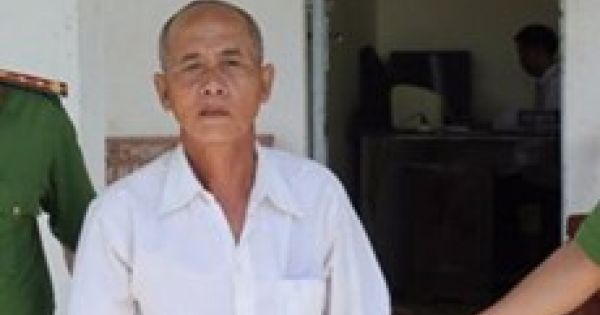 Bắt giam cụ ông 73 tuổi hại đời 2 bé gái hàng xóm
