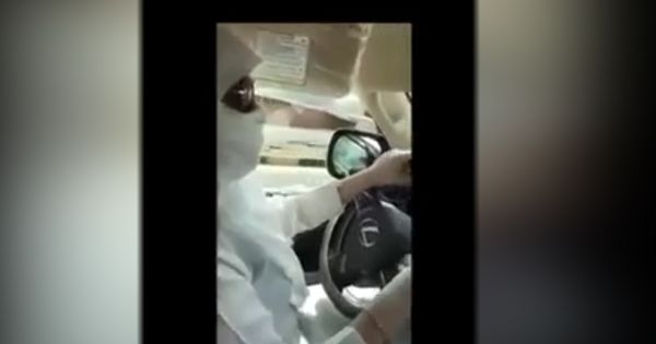 Ả Rập Saudi: Phụ nữ lái ô tô là 