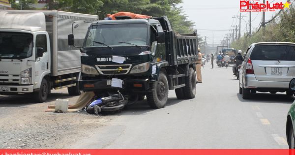 TPHCM: Nam công nhân tử vong tại chỗ sau cú đâm trực diện xe tải