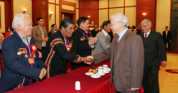 Tổng Bí thư Nguyễn Phú Trọng gặp mặt thân mật các đại biểu dân tộc thiểu số tiêu biểu