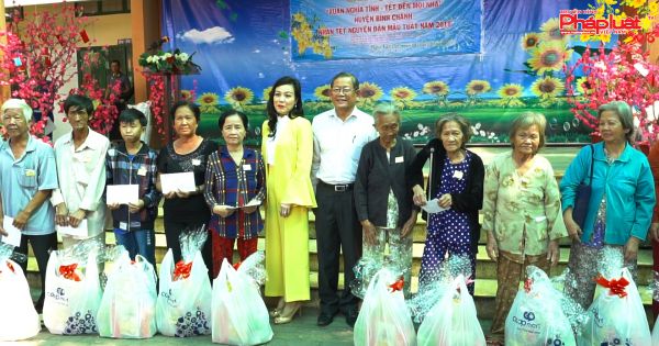 VWS chăm lo Tết cho người nghèo huyện Bình Chánh