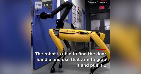 Robot thông minh tự động mở cửa