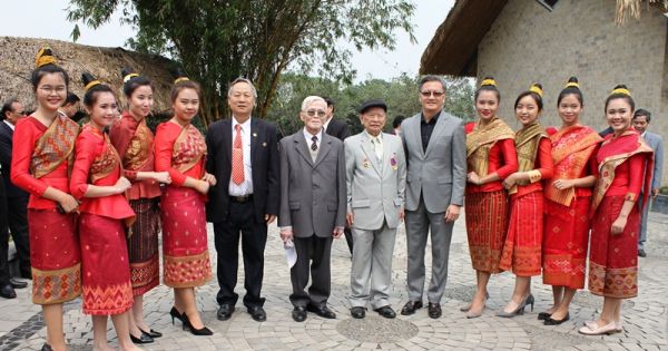 Gặp gỡ hữu nghị Việt Nam - Lào chào mừng Tết Cổ truyền Bunpimay Lào