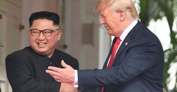 Khoảnh khắc thú vị bên lề cuộc gặp thượng đỉnh Mỹ - Triều