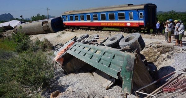 Sau nhiều vụ tai nạn tàu hỏa: Kỷ luật Cục trưởng Đường sắt
