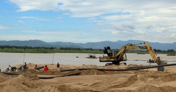 Dân kêu trời vì đại công trường khai thác cát trên sông Ba tại Phú Yên