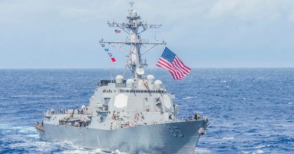 Việt Nam lên tiếng về việc Mỹ điều tàu chiến áp sát Hoàng Sa