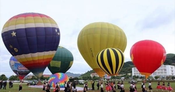 Lễ hội khinh khí cầu Quốc tế trên cao nguyên Mộc Châu