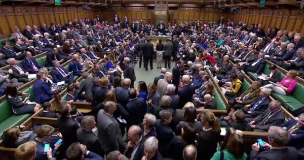 Quốc hội Anh ủng hộ kế hoạch trì hoãn Brexit của Thủ tướng May