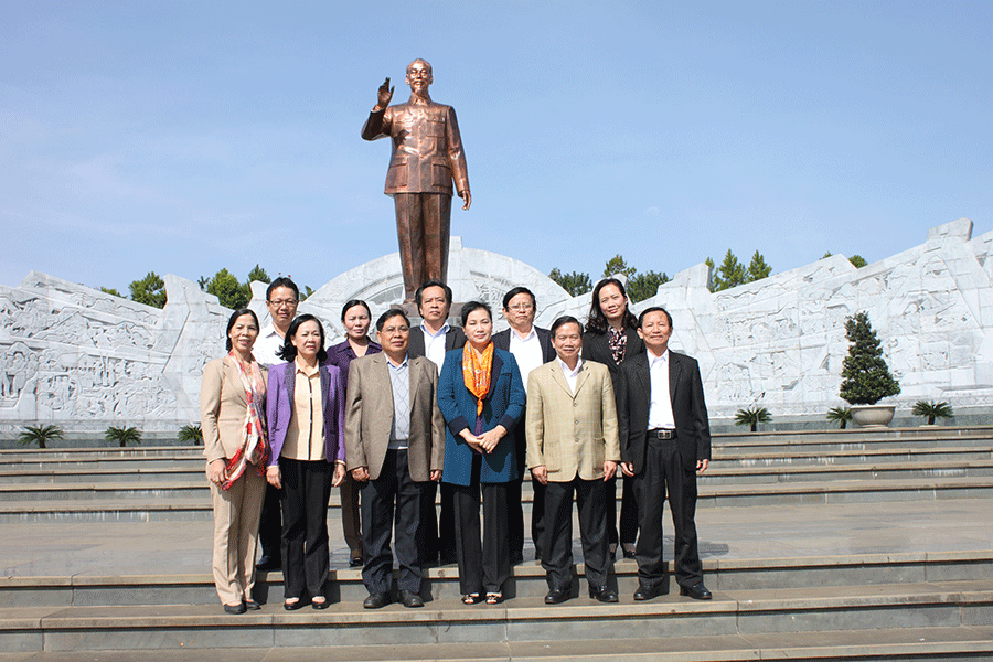 Chủ tịch Quốc hội Nguyễn Thị Kim Ngân làm việc tại Gia Lai