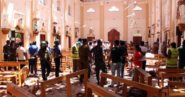 Đánh bom ở Sri Lanka: Chính phủ ban bố lệnh giới nghiêm