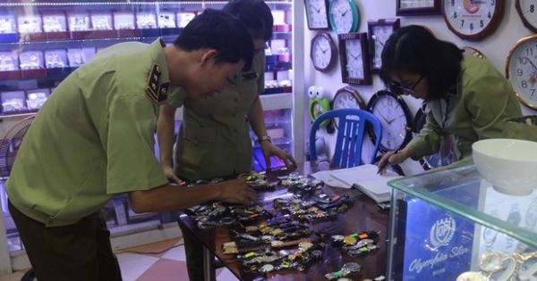 Đà Nẵng: Tạm giữ gần 1.300 đồng hồ đeo tay giả các thương hiệu nổi tiếng