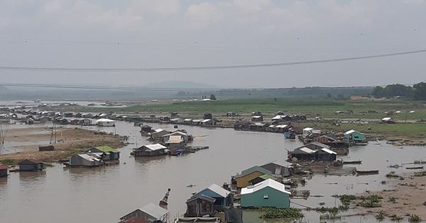 Đồng Nai: Người dân phát hiện cơ sở sản xuất xả nước thải ra sông La Ngà