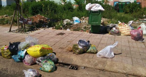 Thừa Thiên - Huế xử phạt tiền người vứt rác ra vỉa hè