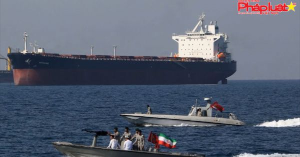 Iran phản đối “liên minh hàng hải” của Mỹ tại Eo Hormuz