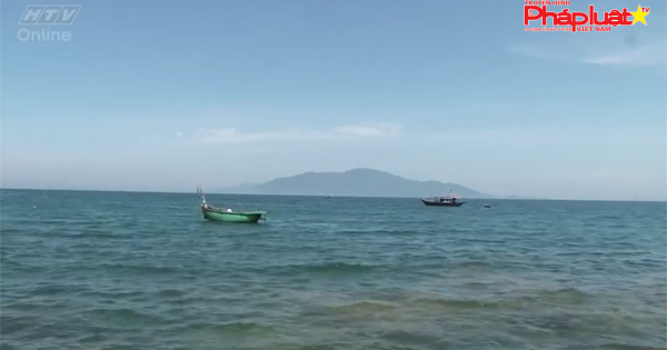 Hòn đảo hình chiếc chảo úp ngược giữa biển Đà Nẵng - Huế