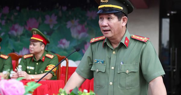 Cách tất cả chức vụ trong Đảng đối với Đại tá Huỳnh Tiến Mạnh