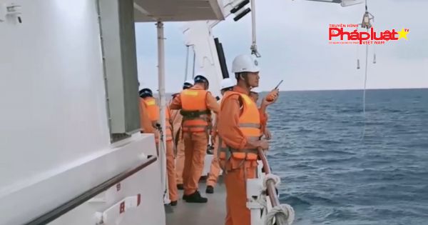 Tiếp nhận ngư dân Phú Yên bị tai nạn lao động trên biển