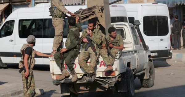 Binh sĩ Syria, Thổ Nhĩ Kỳ đụng độ tại Ras al-Ein