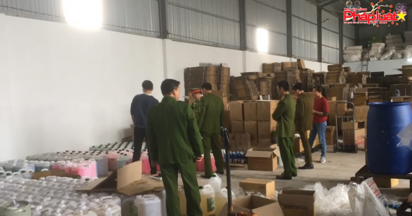 Tạm giữ 1.374 chai nước rửa tay khô chưa được công bố chất lượng tại Bắc Giang