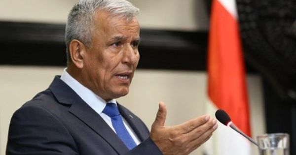 Thủ tướng Costa Rica đệ đơn từ chức