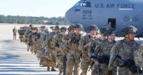 Mỹ tạm dừng các hoạt động quân sự ở nước ngoài trong 60 ngày