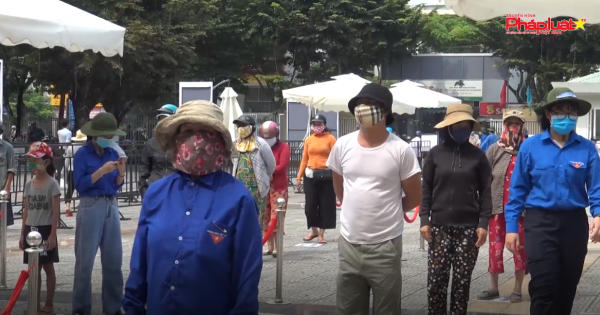 'ATM gạo' phát miễn phí cho người khó khăn vì dịch Covid-19 ở Đà Nẵng