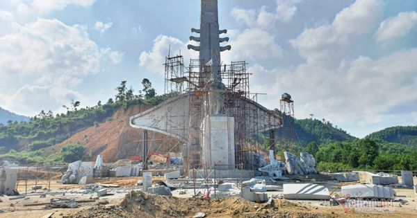Quảng Nam: Huyện nghèo chi 14 tỷ xây tượng đài chiến thắng